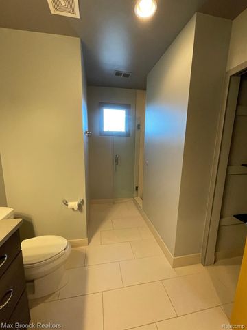 510 N Main St 510, Royal Oak, MI 48067