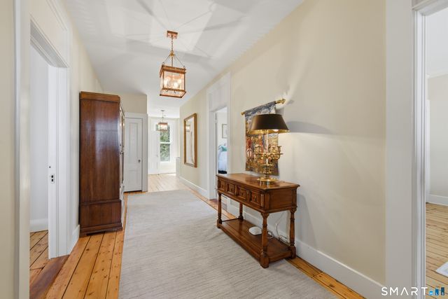 597 Pequot Avenue, New London, CT 06320