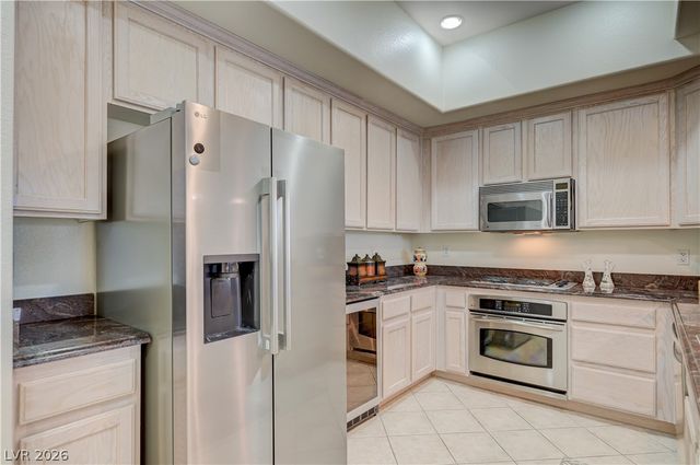 50 East Serene Avenue 421, Las Vegas, NV 89123