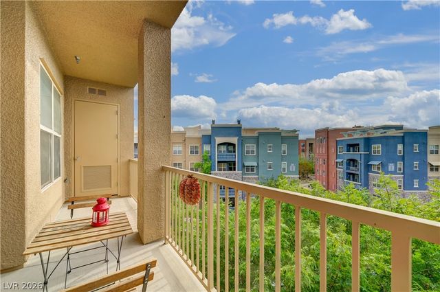 50 East Serene Avenue 421, Las Vegas, NV 89123