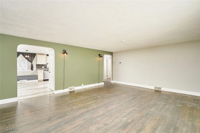 1888 Myersville Road, Springfield, OH 44312