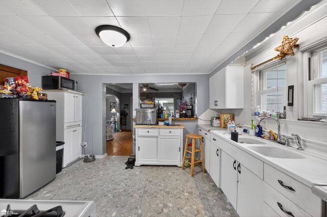 1409 Stanton Street, Bay City, MI 48708