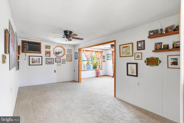 2 NORTHEAST DR, Manahawkin, NJ 08050