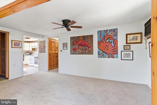 2 NORTHEAST DR, Manahawkin, NJ 08050