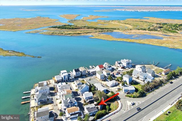 2 NORTHEAST DR, Manahawkin, NJ 08050