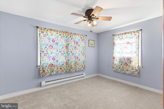 2 NORTHEAST DR, Manahawkin, NJ 08050