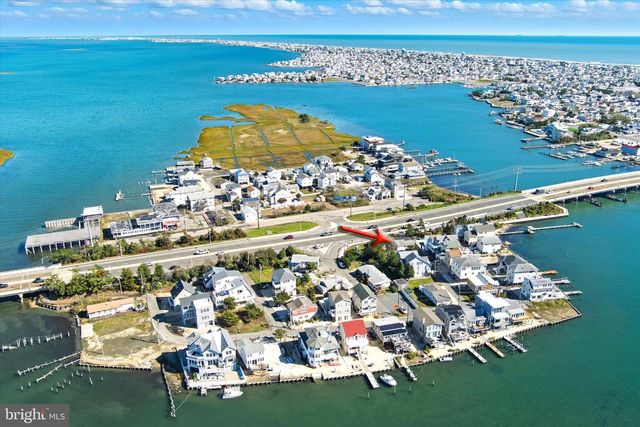 2 NORTHEAST DR, Manahawkin, NJ 08050