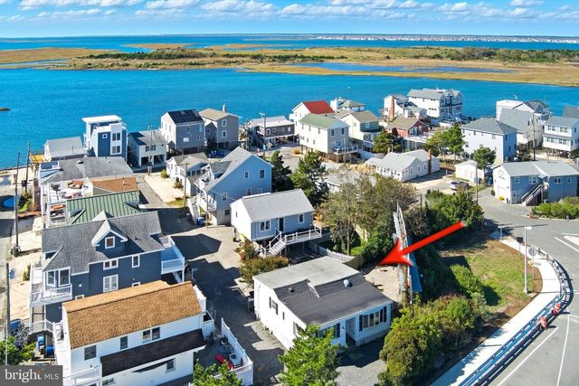 2 NORTHEAST DR, Manahawkin, NJ 08050