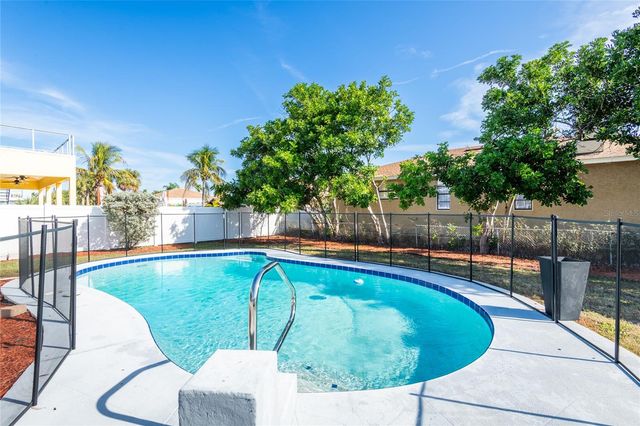 2505 GULF BOULEVARD, Belleair Beach, FL 33786