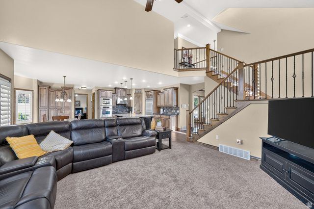1043 E MACH SCHNELL DR, Sandy, UT 84094