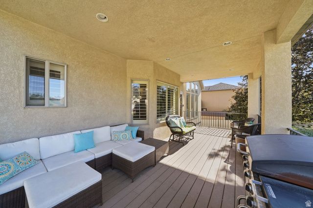 1043 E MACH SCHNELL DR, Sandy, UT 84094
