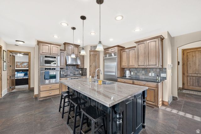 1043 E MACH SCHNELL DR, Sandy, UT 84094