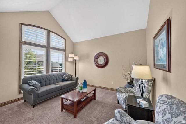 1043 E MACH SCHNELL DR, Sandy, UT 84094