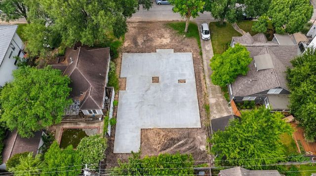2336 Bartlett Street, Houston, TX 77098
