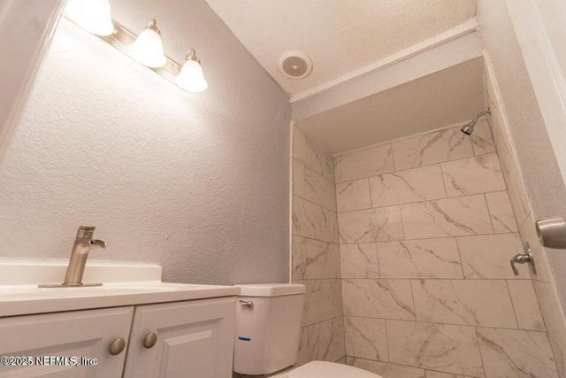 3245 BYO Road, Jacksonville, FL 32207