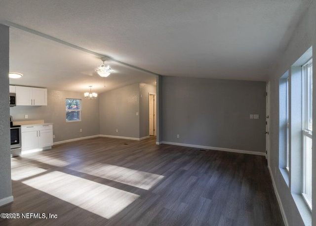 3245 BYO Road, Jacksonville, FL 32207