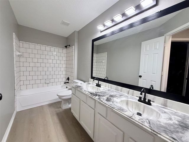 2915 Veva Drive, Pearland, TX 77584