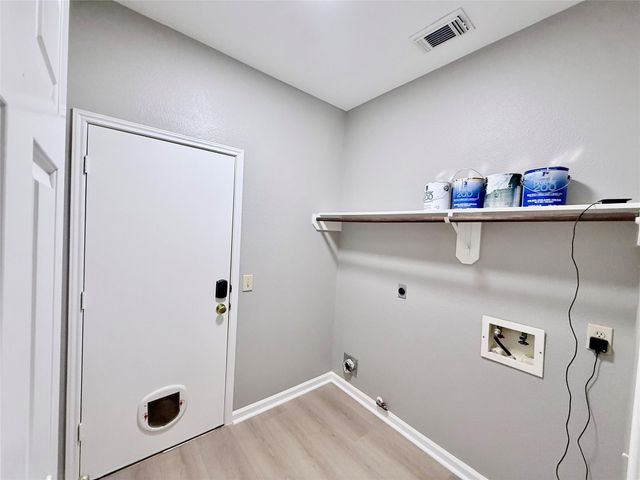 2915 Veva Drive, Pearland, TX 77584