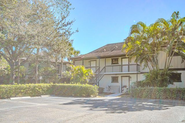 13334 Polo Club Road 348, Wellington, FL 33414