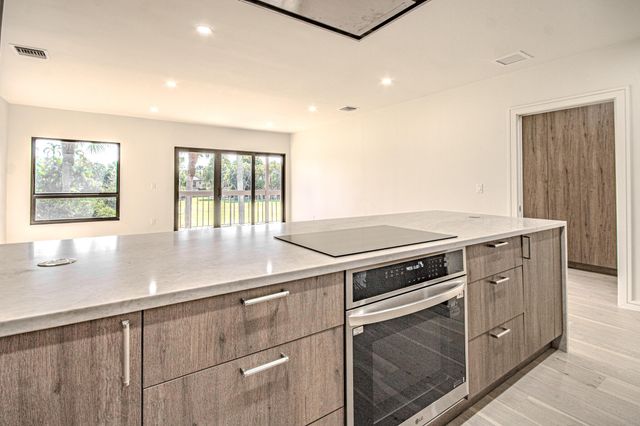 13334 Polo Club Road 348, Wellington, FL 33414