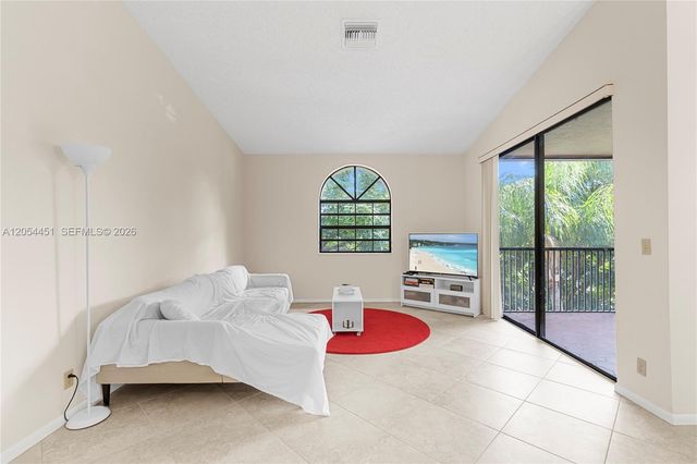 10690 NW 14th St 128, Plantation, FL 33322
