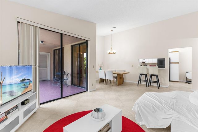 10690 NW 14th St 128, Plantation, FL 33322
