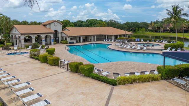 10690 NW 14th St 128, Plantation, FL 33322