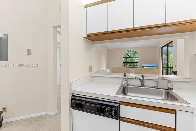 10690 NW 14th St 128, Plantation, FL 33322