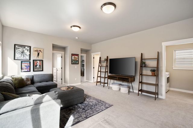 20836 SE Sunniberg Lane, Bend, OR 97702