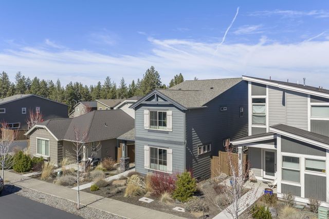 20836 SE Sunniberg Lane, Bend, OR 97702