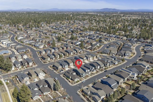 20836 SE Sunniberg Lane, Bend, OR 97702