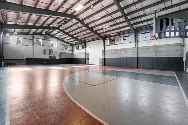 20836 SE Sunniberg Lane, Bend, OR 97702