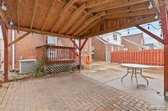 6838 Hartwell Street, Dearborn, MI 48126