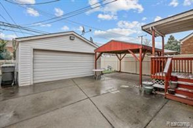 6838 Hartwell Street, Dearborn, MI 48126