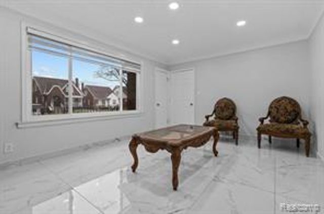 6838 Hartwell Street, Dearborn, MI 48126