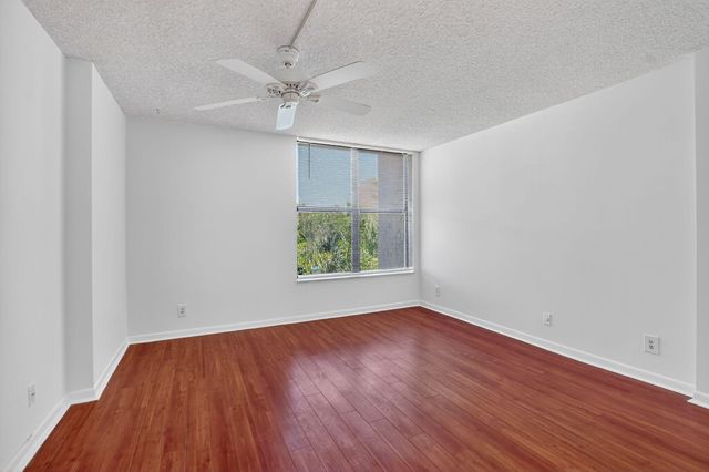 11 ROYAL PALM Way 3040, Boca Raton, FL 33432