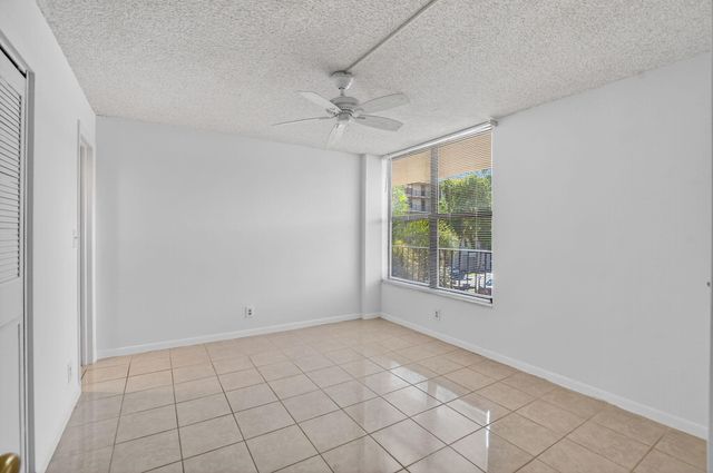 11 ROYAL PALM Way 3040, Boca Raton, FL 33432