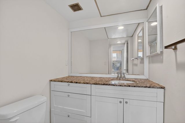 11 ROYAL PALM Way 3040, Boca Raton, FL 33432