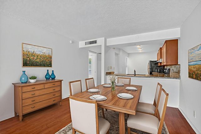 11 ROYAL PALM Way 3040, Boca Raton, FL 33432