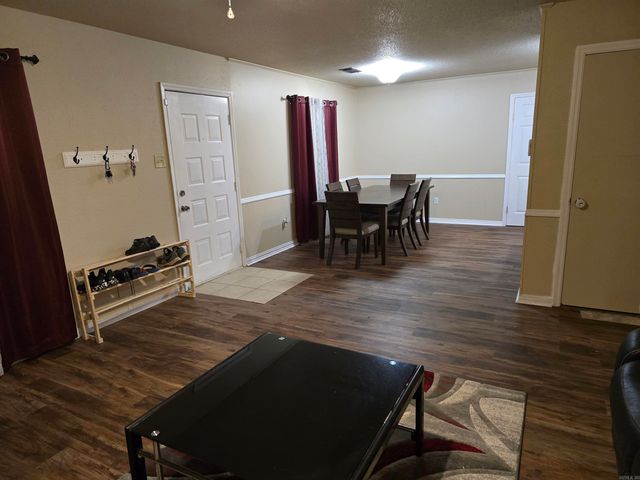 1033 Ferrell Drive, Jacksonville, AR 72076