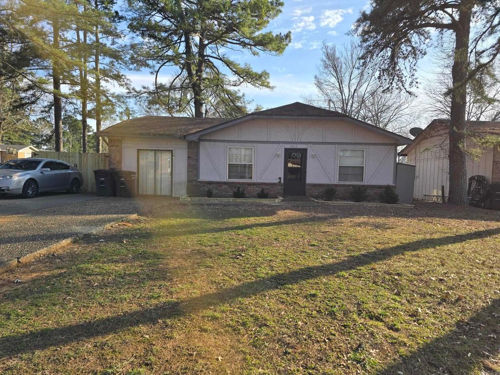 1033 Ferrell Drive, Jacksonville, AR 72076