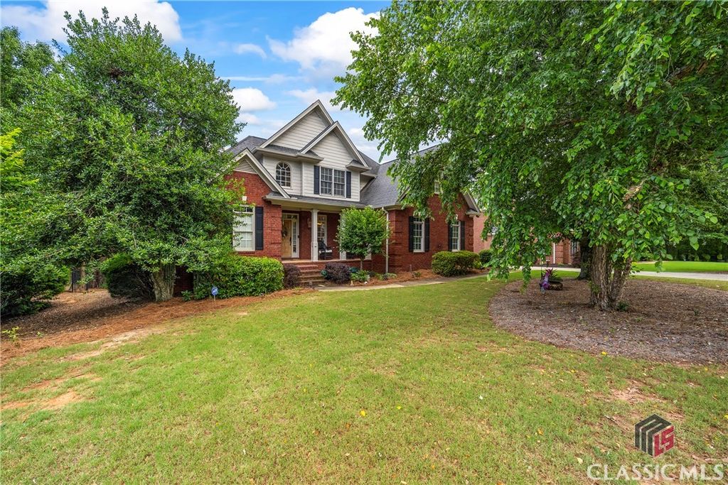 Image 1 of property listing at 1050 Summit Oaks Drive, Watkinsville, GA 30677