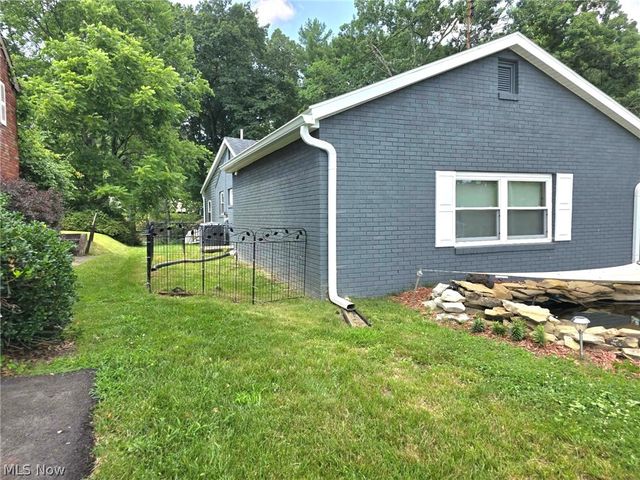 3469 Roseland Avenue, Parkersburg, WV 26104