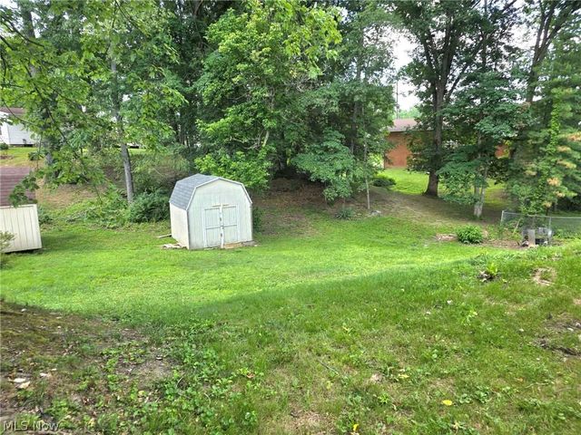 3469 Roseland Avenue, Parkersburg, WV 26104
