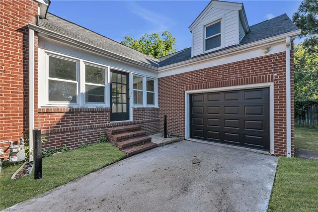 12 McDonald RD, Hampton, VA 23669