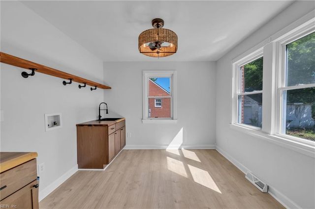 12 McDonald RD, Hampton, VA 23669