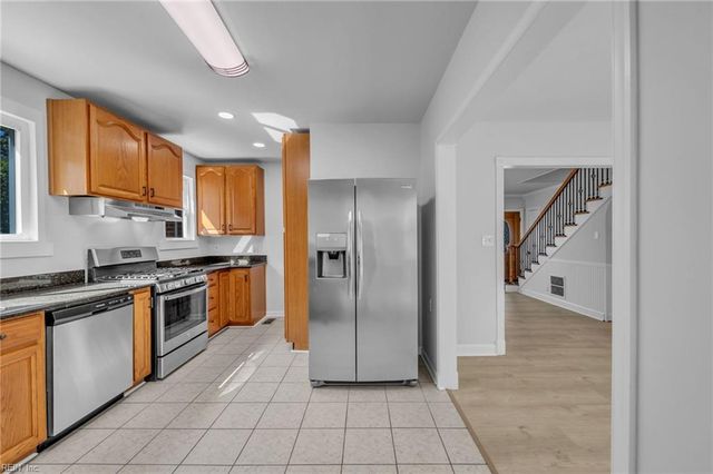 12 McDonald RD, Hampton, VA 23669