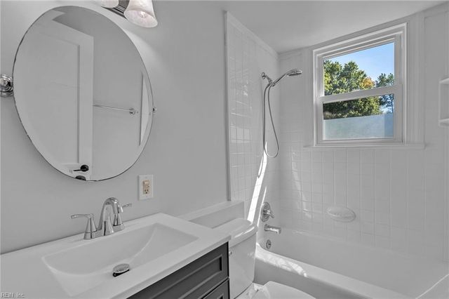 12 McDonald RD, Hampton, VA 23669