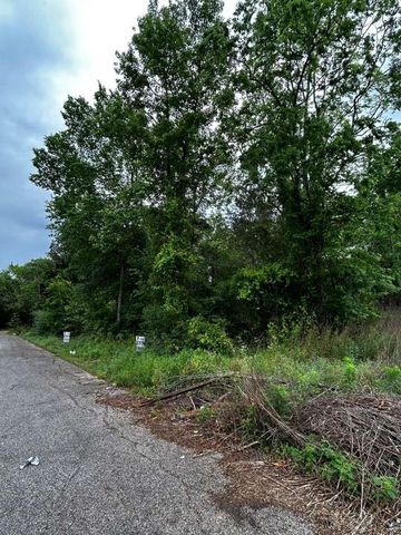 939 Avenue J Pl, Conroe, TX 77301