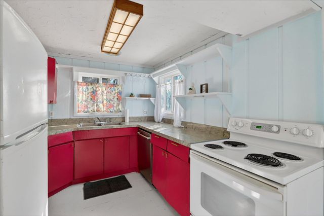 35268 51st Avenue, Paw Paw Twp, MI 49079